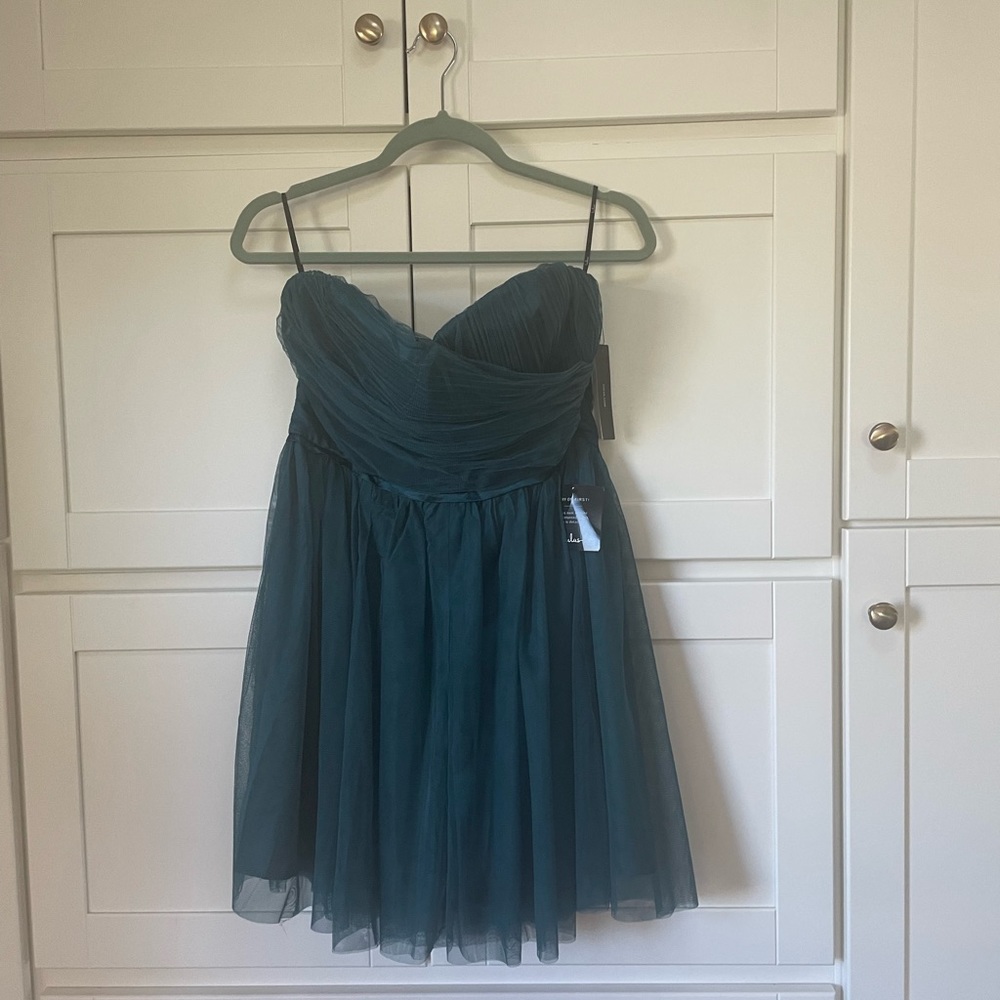 Lulu’s strapless dress